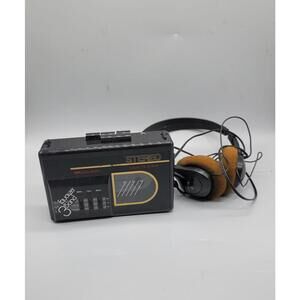 VINTAGE SEARS SR 3000 PERSONAL CASSETTE PLAYER  3 band Equalizer